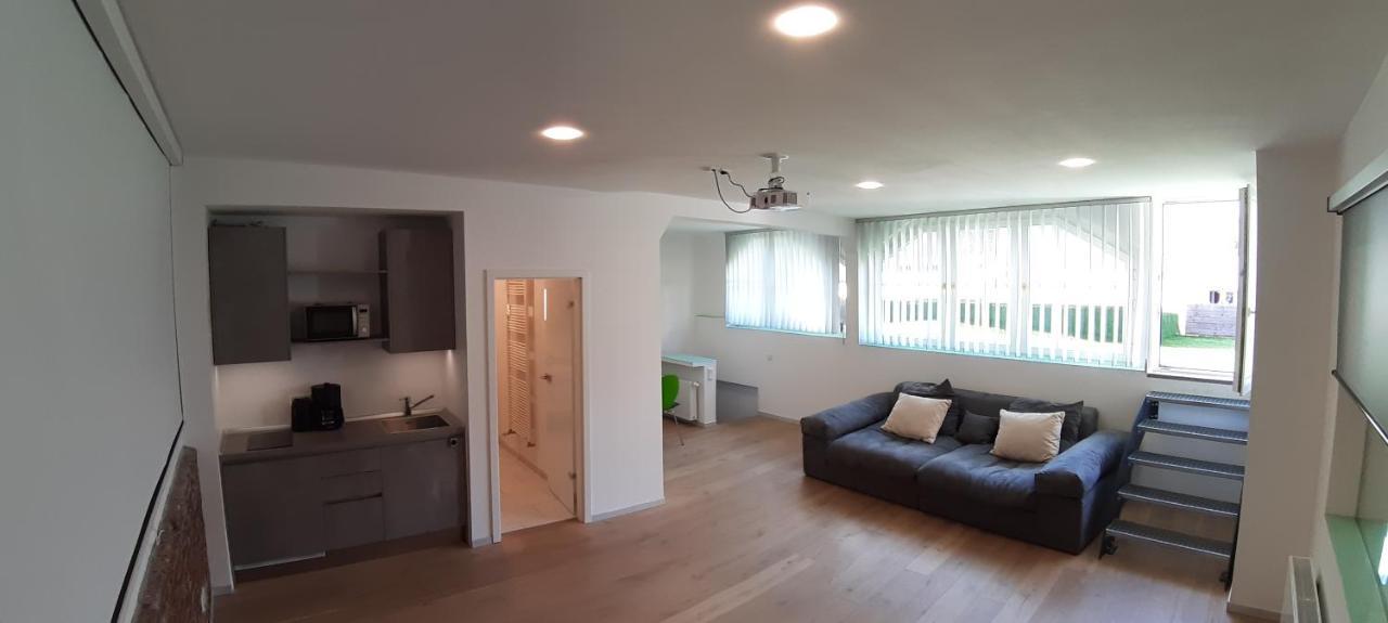 Modern Und Ruhig In Wuppertal Mit Heimkino-Beamer! Top Ausstattung Und Privatparkplatz An Der Unterkunft Dış mekan fotoğraf