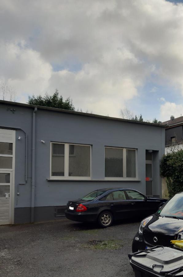 Modern Und Ruhig In Wuppertal Mit Heimkino-Beamer! Top Ausstattung Und Privatparkplatz An Der Unterkunft Dış mekan fotoğraf